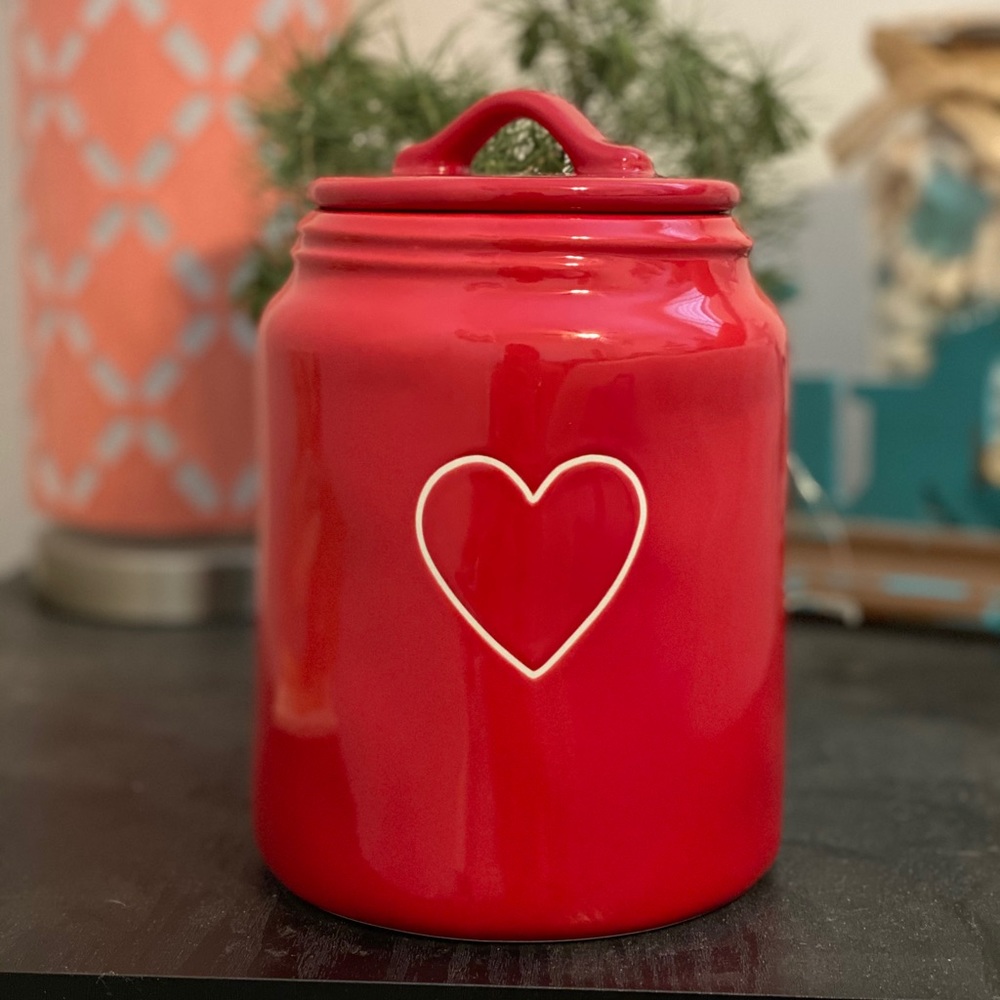 Rae Dunn heart canister
